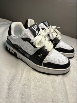 Lv Sneaker ((PLEASE REAS DESCRIPTION))