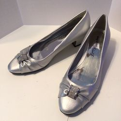  Mother Of The Bride ( Or Groom) Silver Dress Shoes