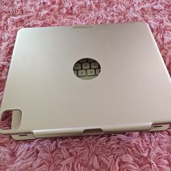 iPad Case With Bluetooth Keyboard 
