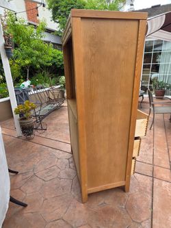 Tv stand