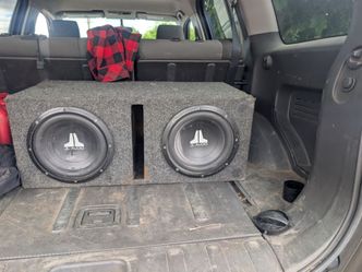 2 jL audio 10in subs in ported box