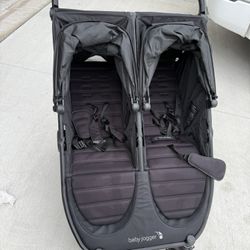 Baby Jogger City Mini GT2 All-Terrain Double Stroller Jet Black