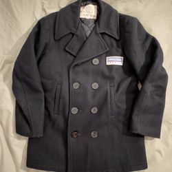 Vintage Disney-MGM Studios Cast Member Peacoat - Size 36 (Black)