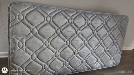 Twin mattress