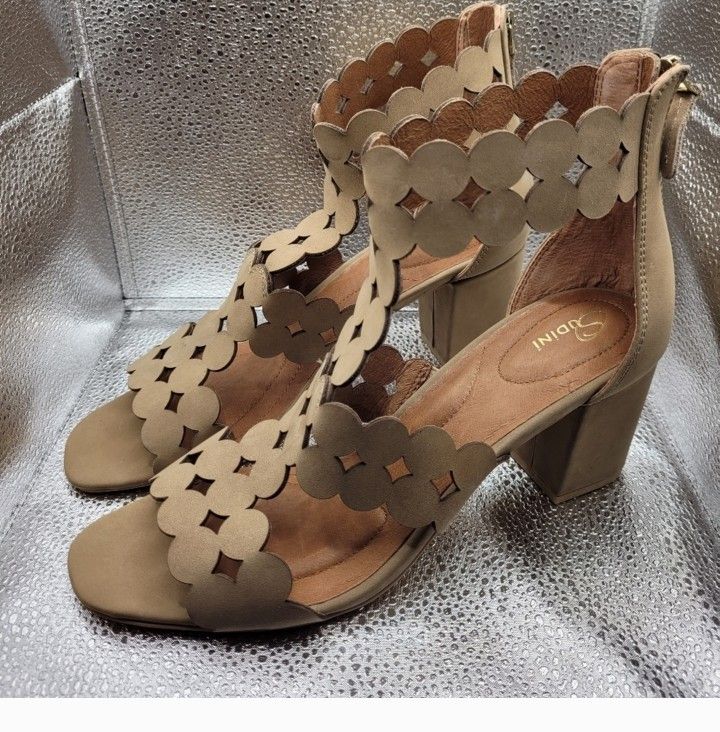 Sudini Shoes Size 9.5