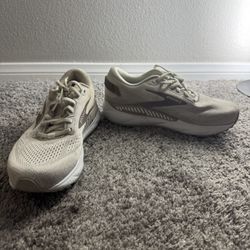 Brooks Women’s Shoes 