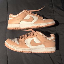 Women’s Nike Dunk low
