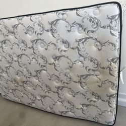 queen mattress and box