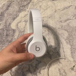 Beats BY Dre Solos White