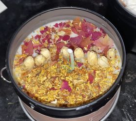 Golden Bloom Aromatherapy Candle