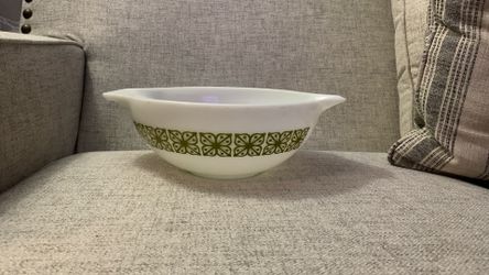 Pyrex Cinderella Bowl 4 Quart (Qt), #444, Green Square