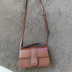 Purse , Crossbody , Brown 