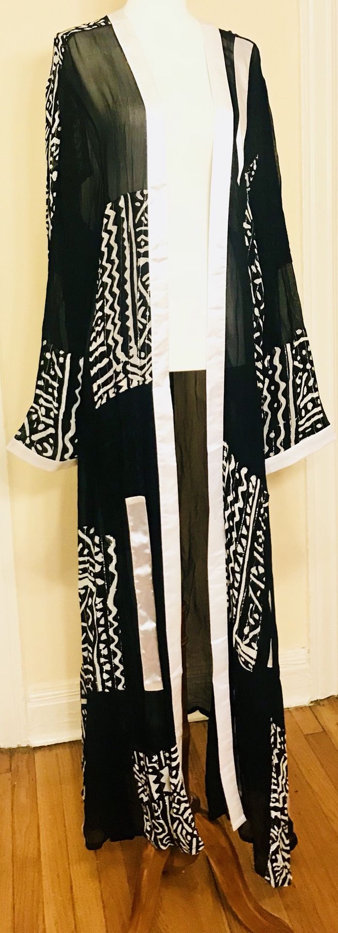Black & White African Jacket dress from Ashro Lifestyle Full length Size XXL