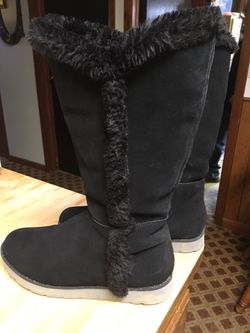 Like new winter boots, woman size 7, Worn 1 Time