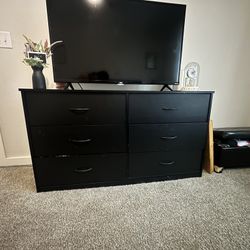 King Bedroom Set Plus Ottoman 