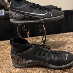 Nike Men Mercurial Superfly 7 Club Soccer 3Y Cleat $35