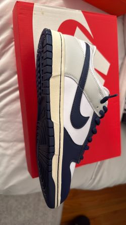Men’s Nike size 11