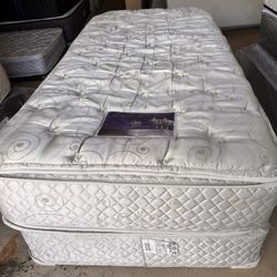 Twin Mattress And Box Spring Used Good Condition 