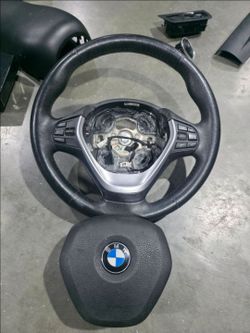 Bmw 330i 2019 steering wheel