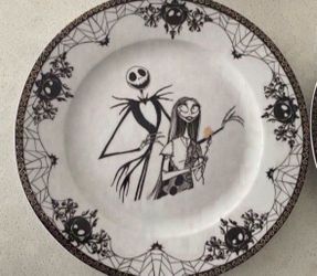 NEW JACK & SALLY DINNER PLATES (2)