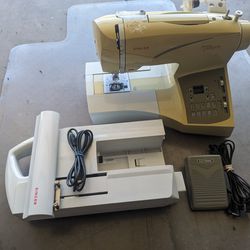 Singer Quantum Futura CE-200 Computerized Sewing/Embroidery Machine 