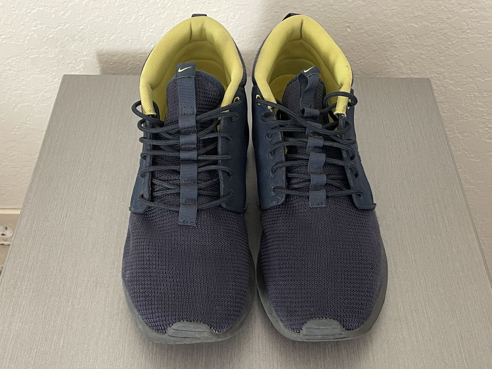 Nike Men Roshe Run Navy Yellow Sneaker Shoes