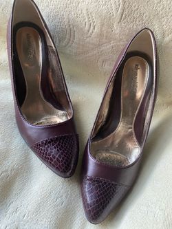 Like new, dark burgundy/brownish heels Like new, dark burgundy, brown heels