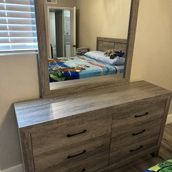 New Bedroom Set For sale