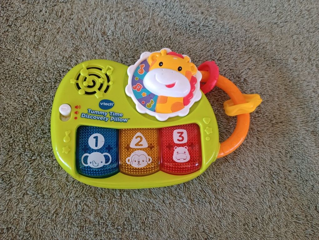 Vtg 6.5” Vtech Tummy Time Discovery Pillow Baby Toy
