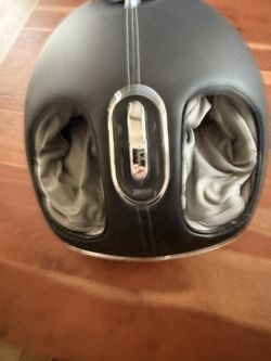 Brookstone Shiatsu Foot Massager with Heat - Deep Tissue Kneading