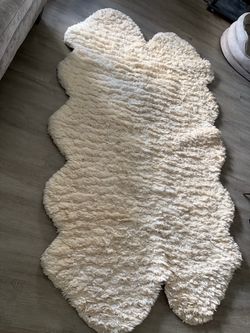 Cream Shaggy Faux Sheepskin Area Rug