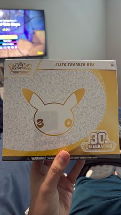 Pokémon TCG 30th Celebration Elite Trainer Box