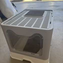 Enclosed Litter Box with Mat