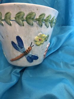 Beautiful Planter For Garden Or Home! Features Butterflies, Flowers & Insects 