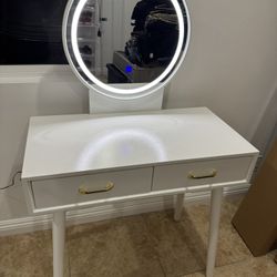 Make Up Vanity 