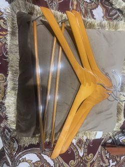 Set Of 10 Wooden Hanger