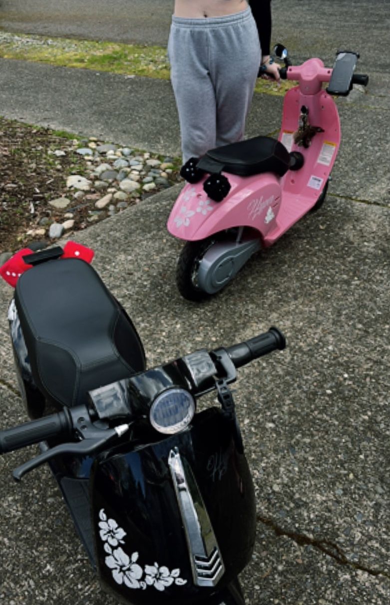 Selling both black and pink moped