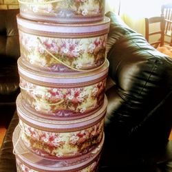 Beautiful Flowered Set Of Round Hat Boxes