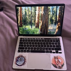 💻 MacBook Pro 13" (M1, 2020) – 8GB RAM, 256GB SSD – Great Condition!