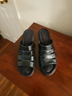 Shoes size 81/2
