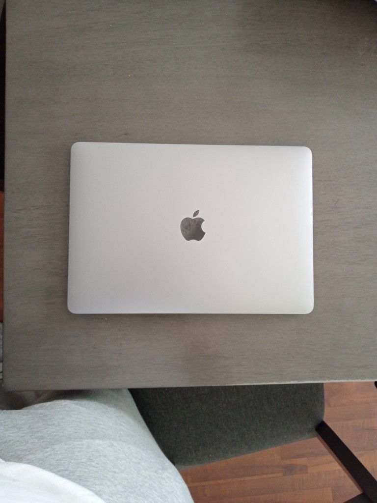 MacBook Pro 512gb With Touch Bar