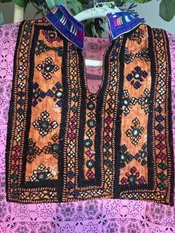 Women’s. Top. Boho style Tunic. Hand embroidered front. Block print Cotton