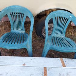 Outdoor chairs. FREE....