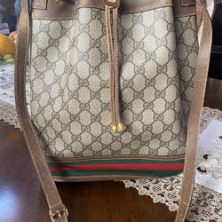 Gucci cross body