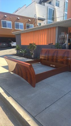 Made in Italy, solid barrel, wood king size bed