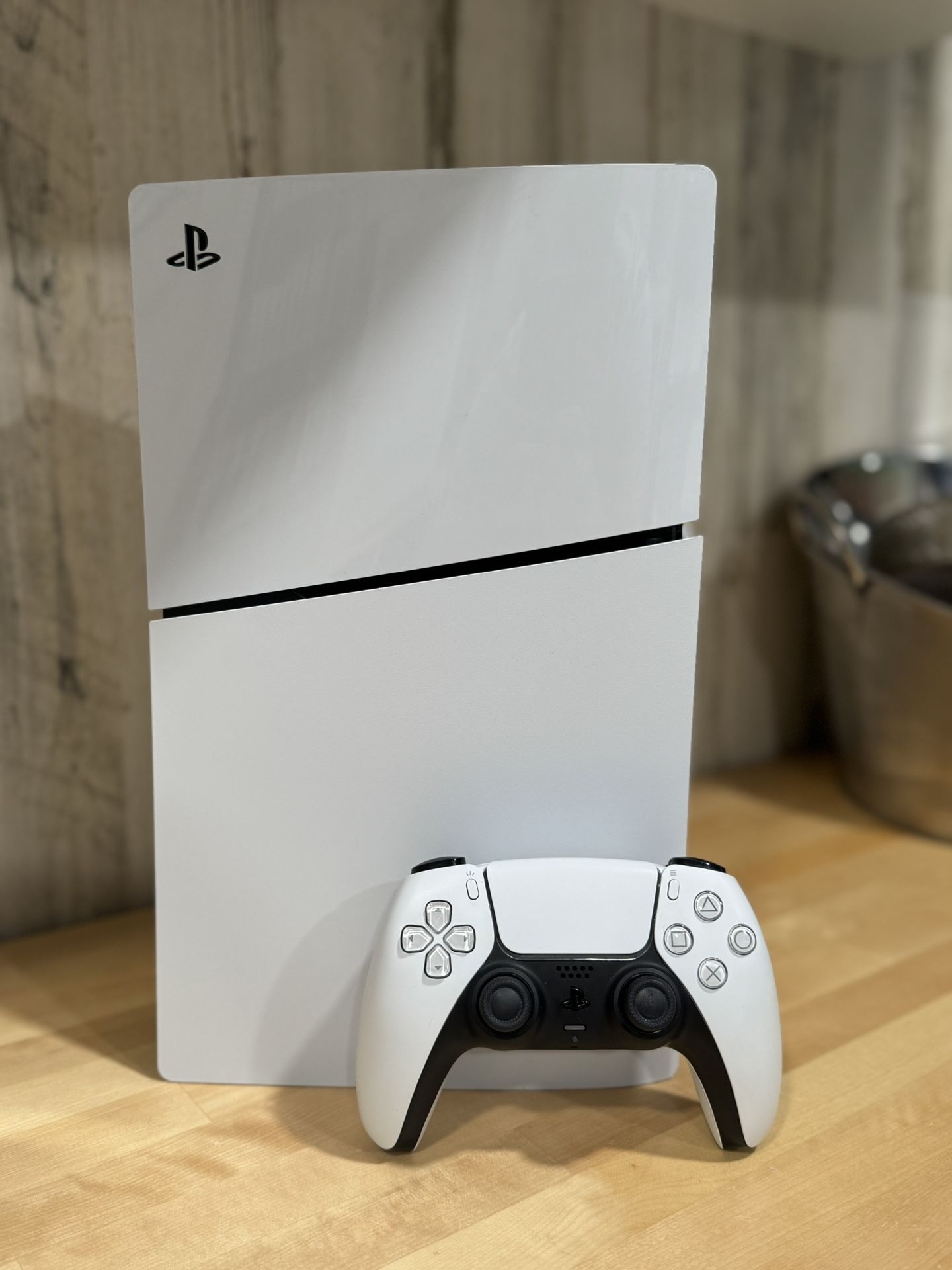 Ps5 850gb (disc Version) With Controller And Hdmi Cable Included