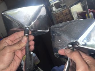 Two Mirriors And Head Light Trim 