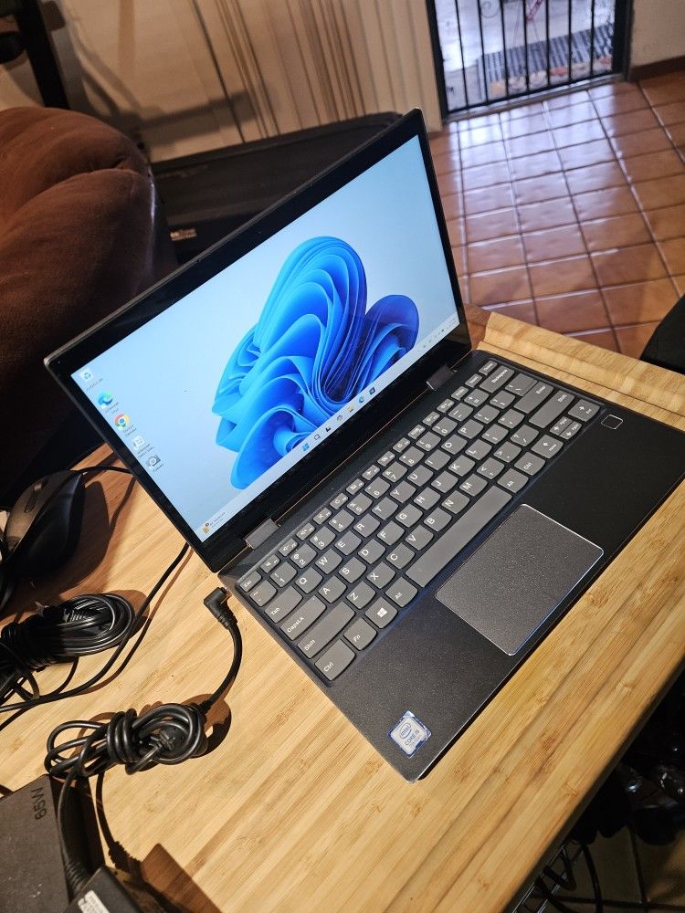 Lenovo Yoga 2-in-1 ideapad Laptop Touchscreen Intel-7200U-2.50GHz-CPU