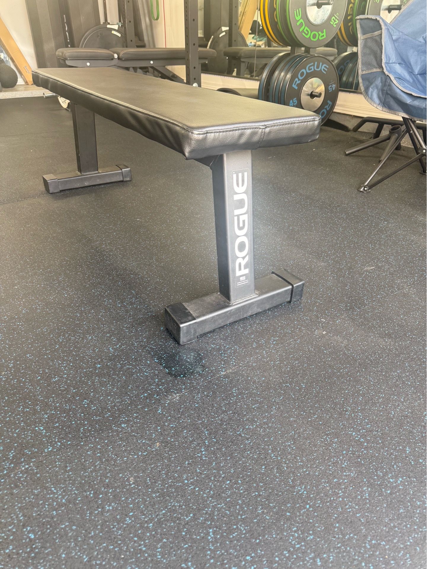 Rogue utility bench, 35lb barbell