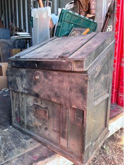Vintage Wells Fargo Safe